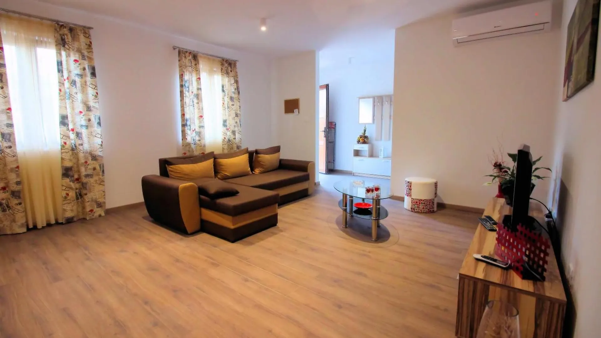 Apartment Bo-St-Ir Povile 0*,  Croatia